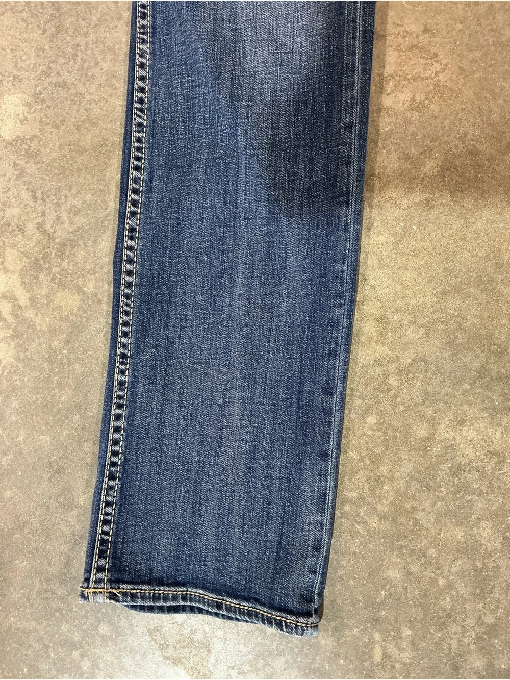 BKE Tyler Straight Leg Jeans Men’s 31x36 Medium Wash Stretch Denim Buckle Fit